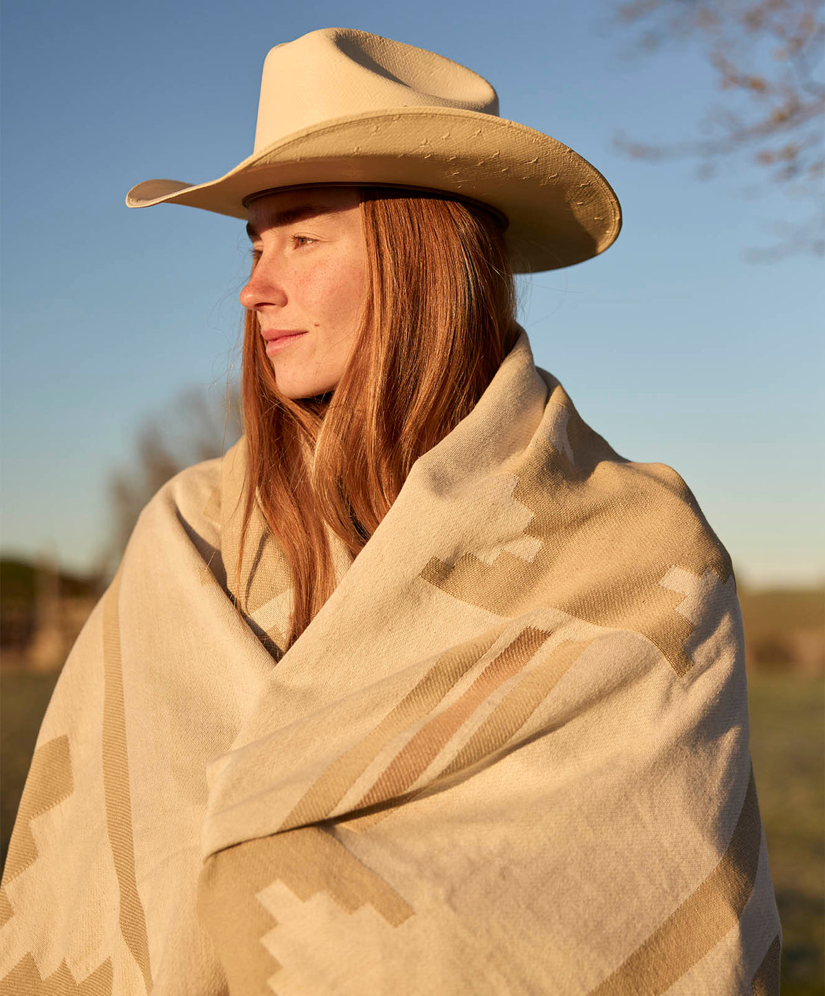 Up River Throw | Lt Safari  | 150 * 220 - PRE SALE