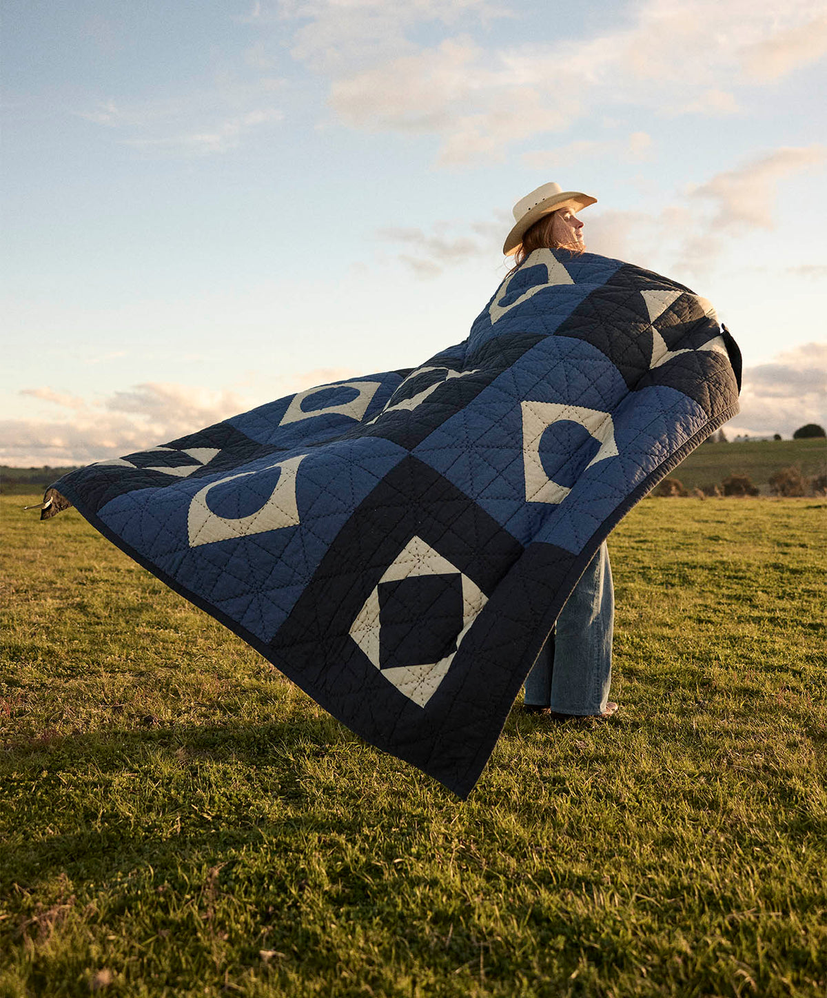 Northern Star Quilt  | Navy | 200*200cm